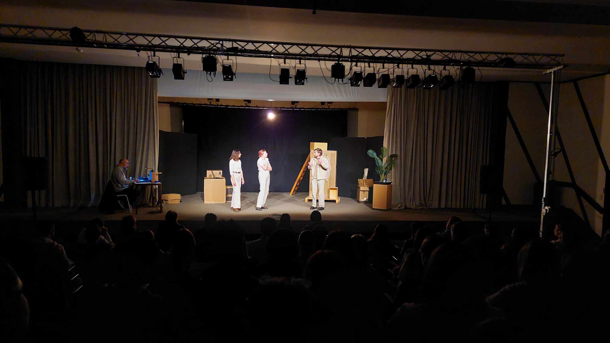 La PromSoc Secondaire Mons-Borinage organise une pièce de théâtre sur l'extrême droite au profit des étudiants de la région !
